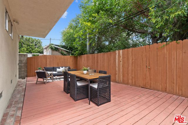 7500 Denrock Avenue, Los Angeles, CA 90045