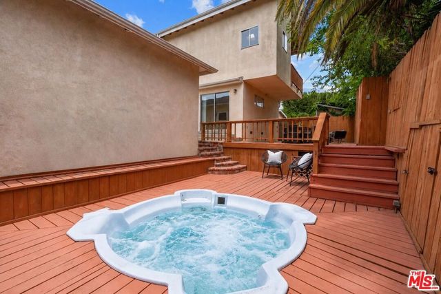 7500 Denrock Avenue, Los Angeles, CA 90045