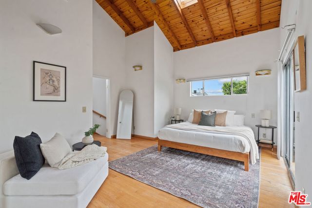 7500 Denrock Avenue, Los Angeles, CA 90045