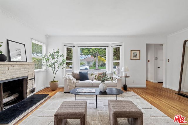 7500 Denrock Avenue, Los Angeles, CA 90045