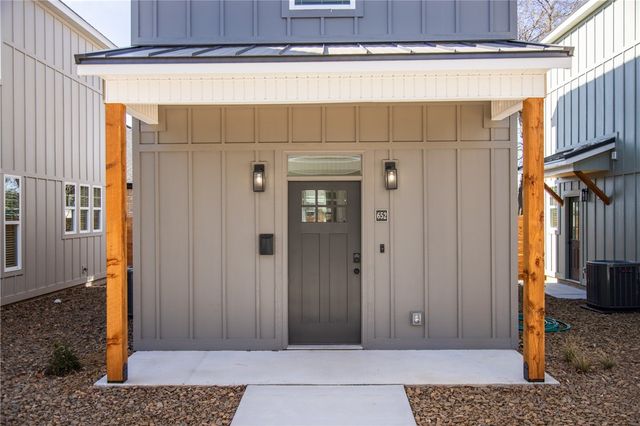 652 W Price Avenue, Springdale, AR 72764