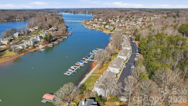 529 Catspaw Road, Statesville, NC 28677