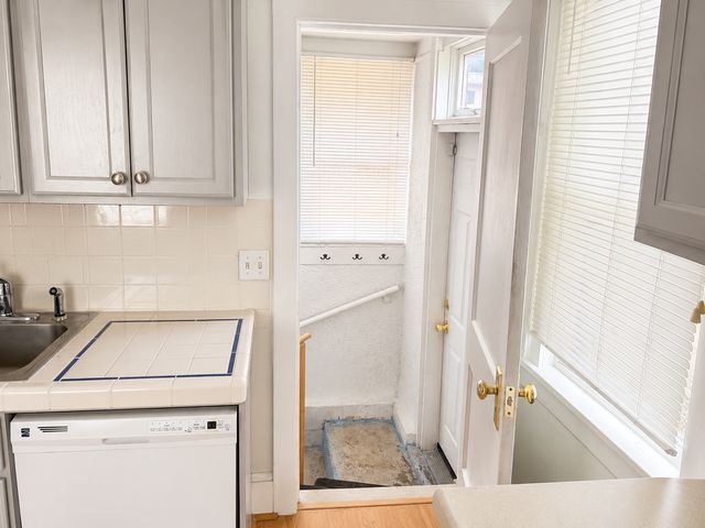 2910 Russell Avenue N, Minneapolis, MN 55411