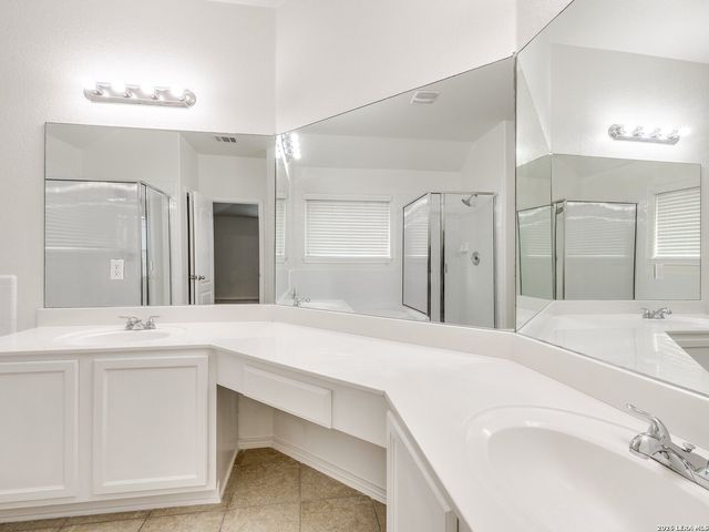 24822 CATALAN CLIFF, San Antonio, TX 78261