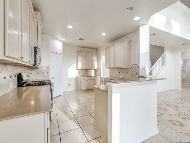 24822 CATALAN CLIFF, San Antonio, TX 78261