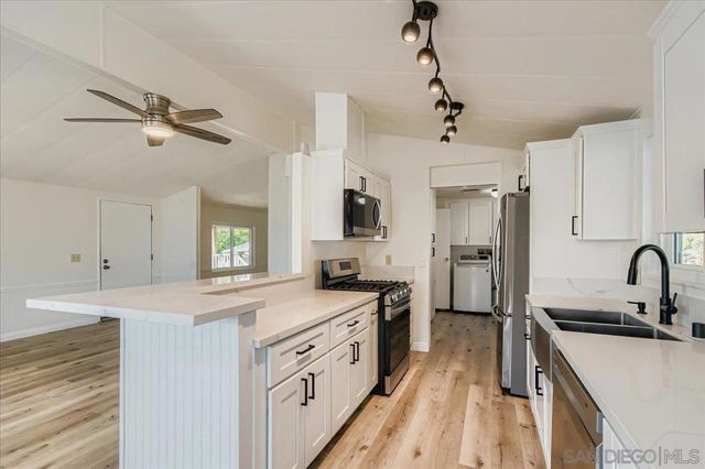 11949 Riverside Dr 176, Lakeside, CA 92040