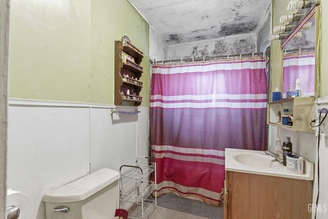 3318 Pioneer Drive, Bakersfield, CA 93306