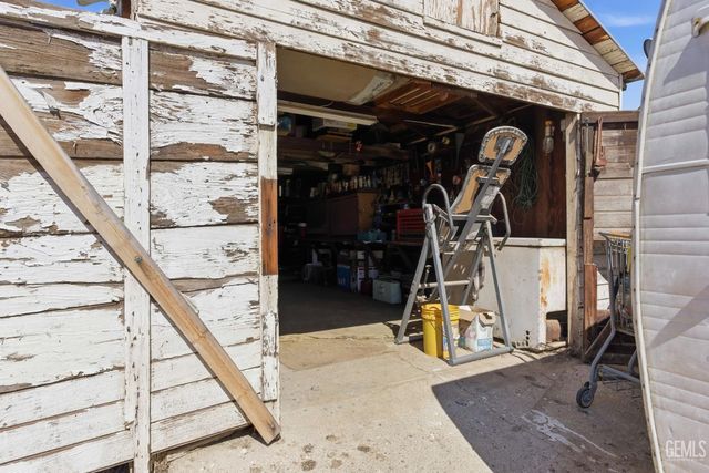 3318 Pioneer Drive, Bakersfield, CA 93306