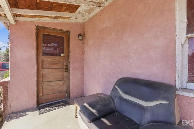 3318 Pioneer Drive, Bakersfield, CA 93306