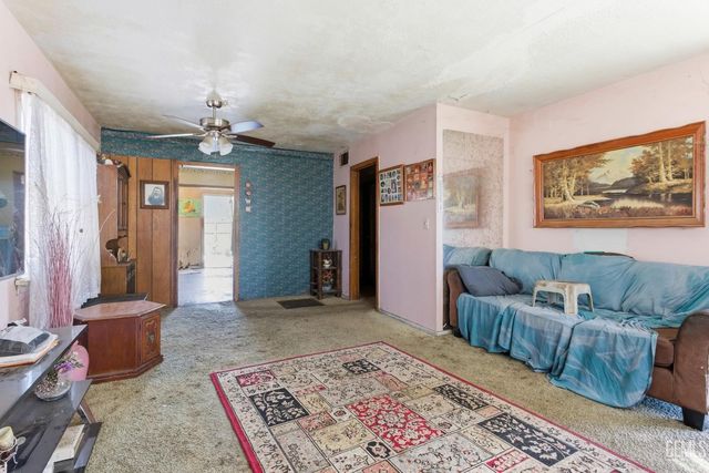 3318 Pioneer Drive, Bakersfield, CA 93306