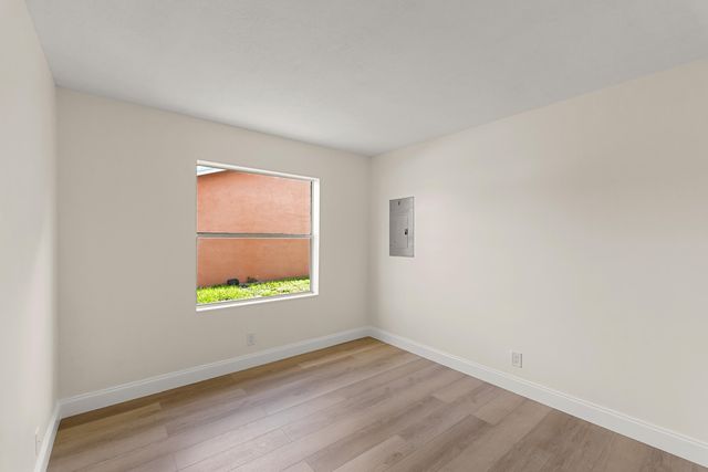 7406 Willow Spring Circle N, Boynton Beach, FL 33436