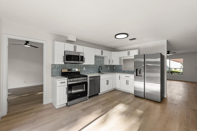 7406 Willow Spring Circle N, Boynton Beach, FL 33436