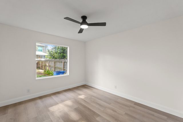 7406 Willow Spring Circle N, Boynton Beach, FL 33436