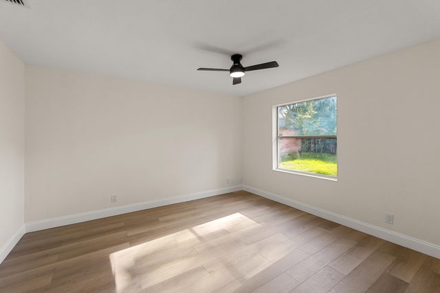 7406 Willow Spring Circle N, Boynton Beach, FL 33436