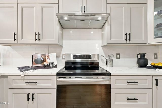 208 Connors Circle, Cary, NC 27511