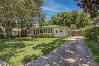 123 Marlin Avenue, Galveston, TX 77550
