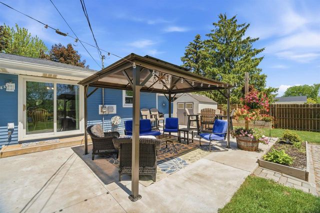 824 W CECIL STREET, Neenah, WI 54956