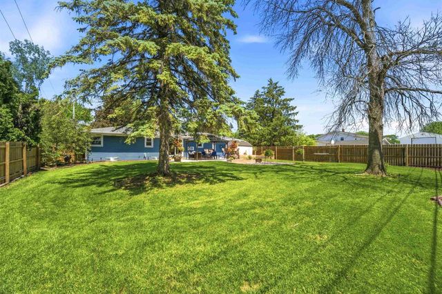 824 W CECIL STREET, Neenah, WI 54956