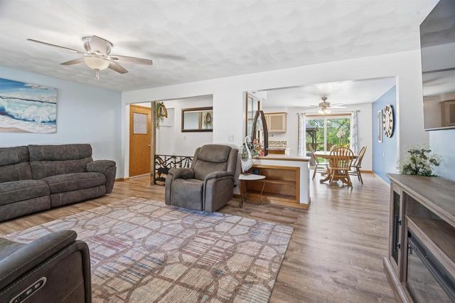 824 W CECIL STREET, Neenah, WI 54956