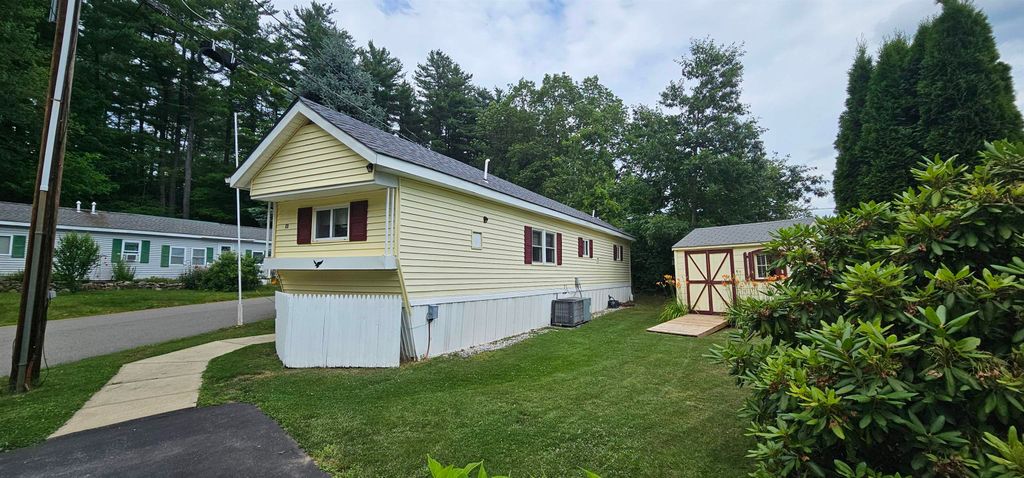 13 Barksdale Avenue, Londonderry, NH 03053