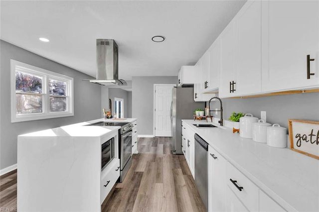 10183 Bumpy RD, Gloucester, VA 23061