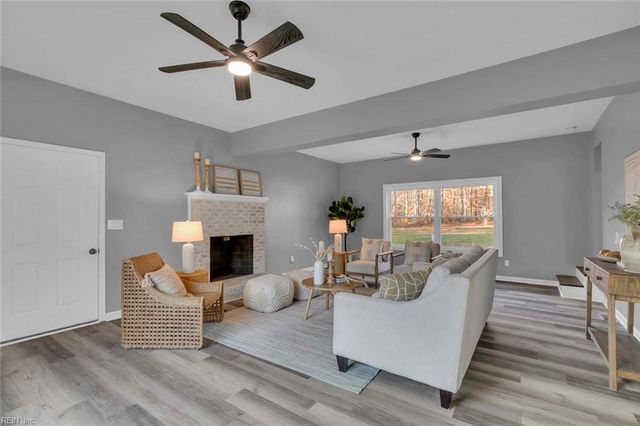 10183 Bumpy RD, Gloucester, VA 23061