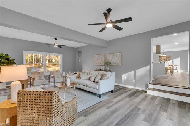 10183 Bumpy RD, Gloucester, VA 23061