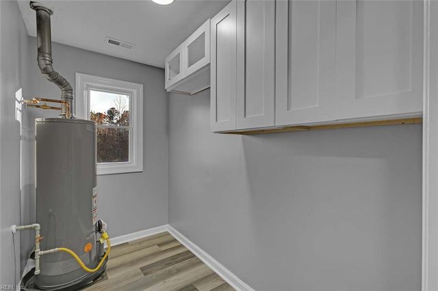 10183 Bumpy RD, Gloucester, VA 23061