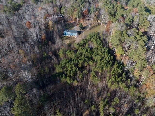 10183 Bumpy RD, Gloucester, VA 23061