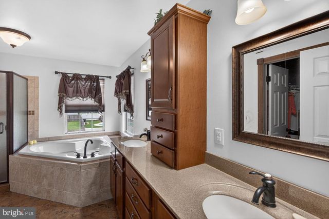 4894 CONCORD DR, Easton, PA 18045
