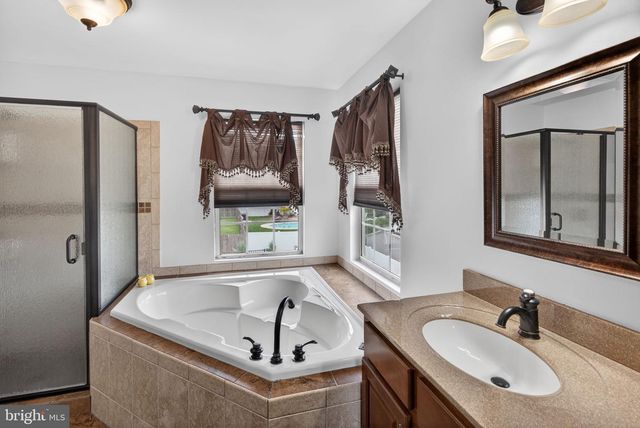 4894 CONCORD DR, Easton, PA 18045