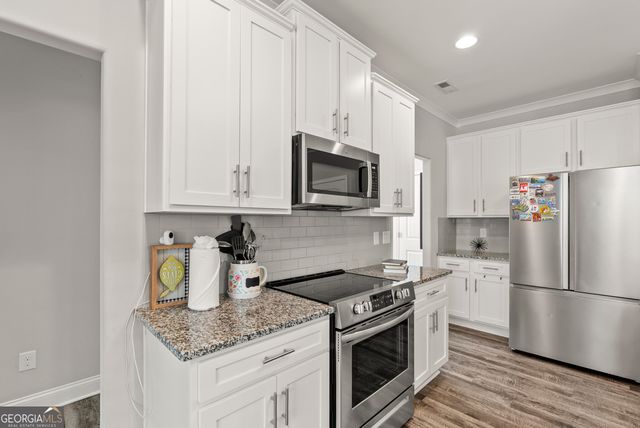180 Sophie Circle 26, Locust Grove, GA 30248