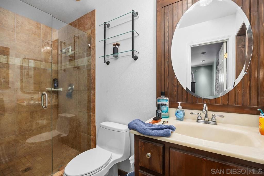 Image 13 of property listing at 534 Tam O Shanter Dr, San Marcos, CA 92069