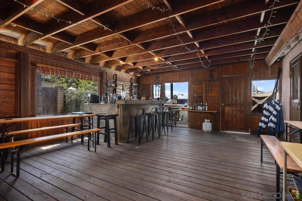 Image 17 of property listing at 534 Tam O Shanter Dr, San Marcos, CA 92069