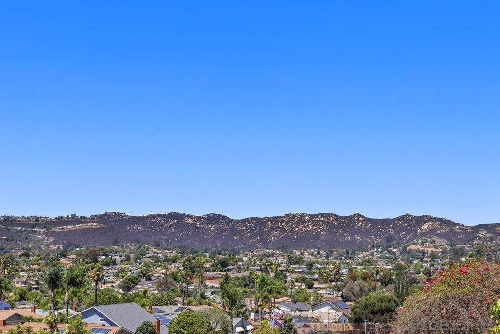 Image 20 of property listing at 534 Tam O Shanter Dr, San Marcos, CA 92069
