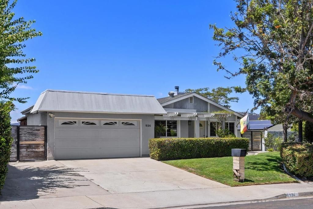 Image 4 of property listing at 534 Tam O Shanter Dr, San Marcos, CA 92069