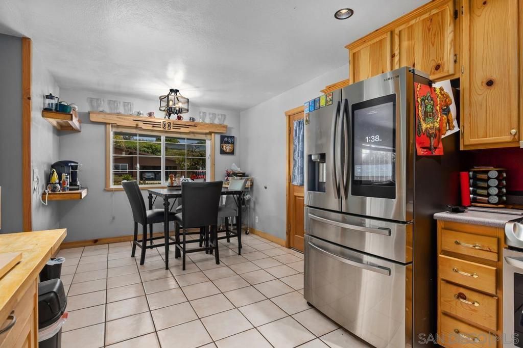 Image 9 of property listing at 534 Tam O Shanter Dr, San Marcos, CA 92069