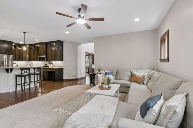4424 118th Avenue NE, Blaine, MN 55449