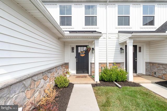 13 SHILLINGTON LANE LN, Carlisle, PA 17013