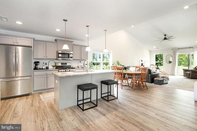 13 SHILLINGTON LANE LN, Carlisle, PA 17013