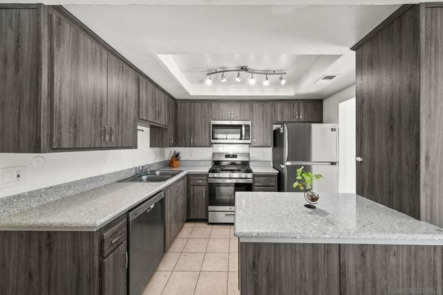 2147 Citrus Tree, Spring Valley, CA 91977