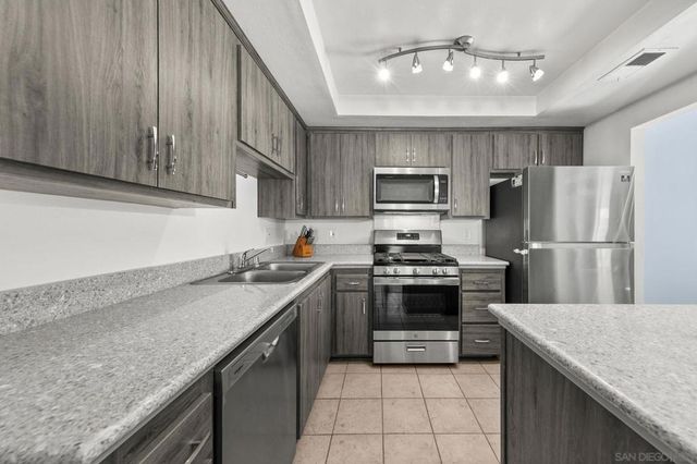 2147 Citrus Tree, Spring Valley, CA 91977