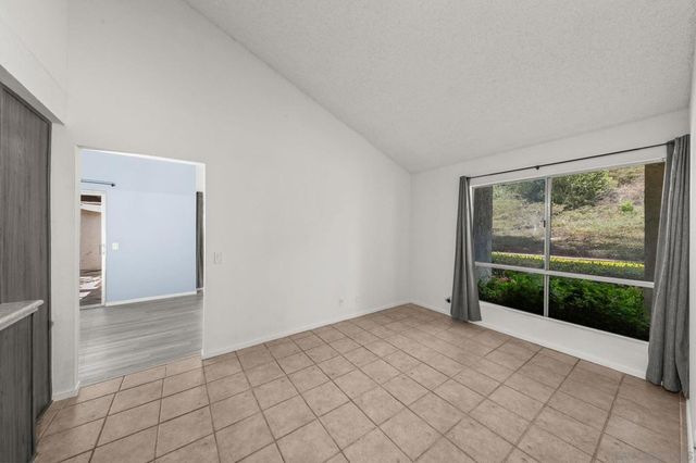 2147 Citrus Tree, Spring Valley, CA 91977