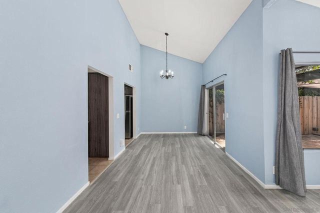 2147 Citrus Tree, Spring Valley, CA 91977
