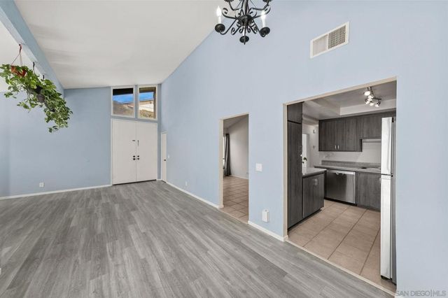 2147 Citrus Tree, Spring Valley, CA 91977