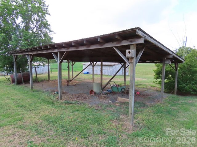 2724 Lucy Short Cut Road, Marshville, NC 28103