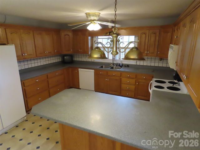 2724 Lucy Short Cut Road, Marshville, NC 28103