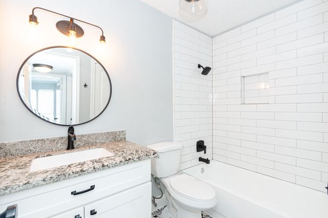 3919 Fairmont Parkway 238, Pasadena, TX 77504