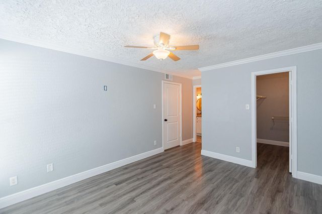 3919 Fairmont Parkway 238, Pasadena, TX 77504