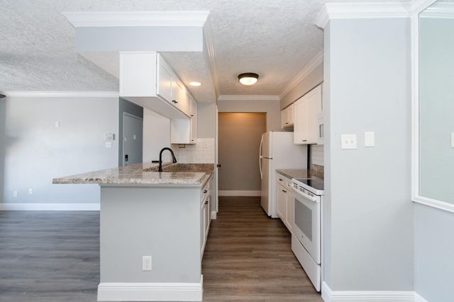 3919 Fairmont Parkway 238, Pasadena, TX 77504